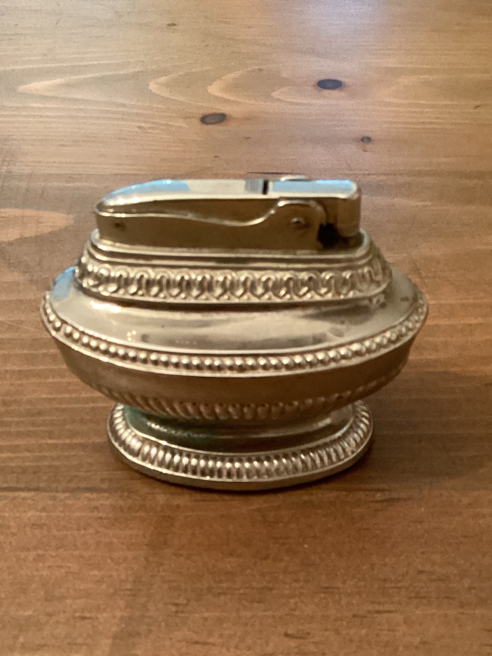 VINTAGE RONSON QUEEN ANNE SILVER PLATED 1940-1950’s TABLE COLLECTIBLE LIGHTER